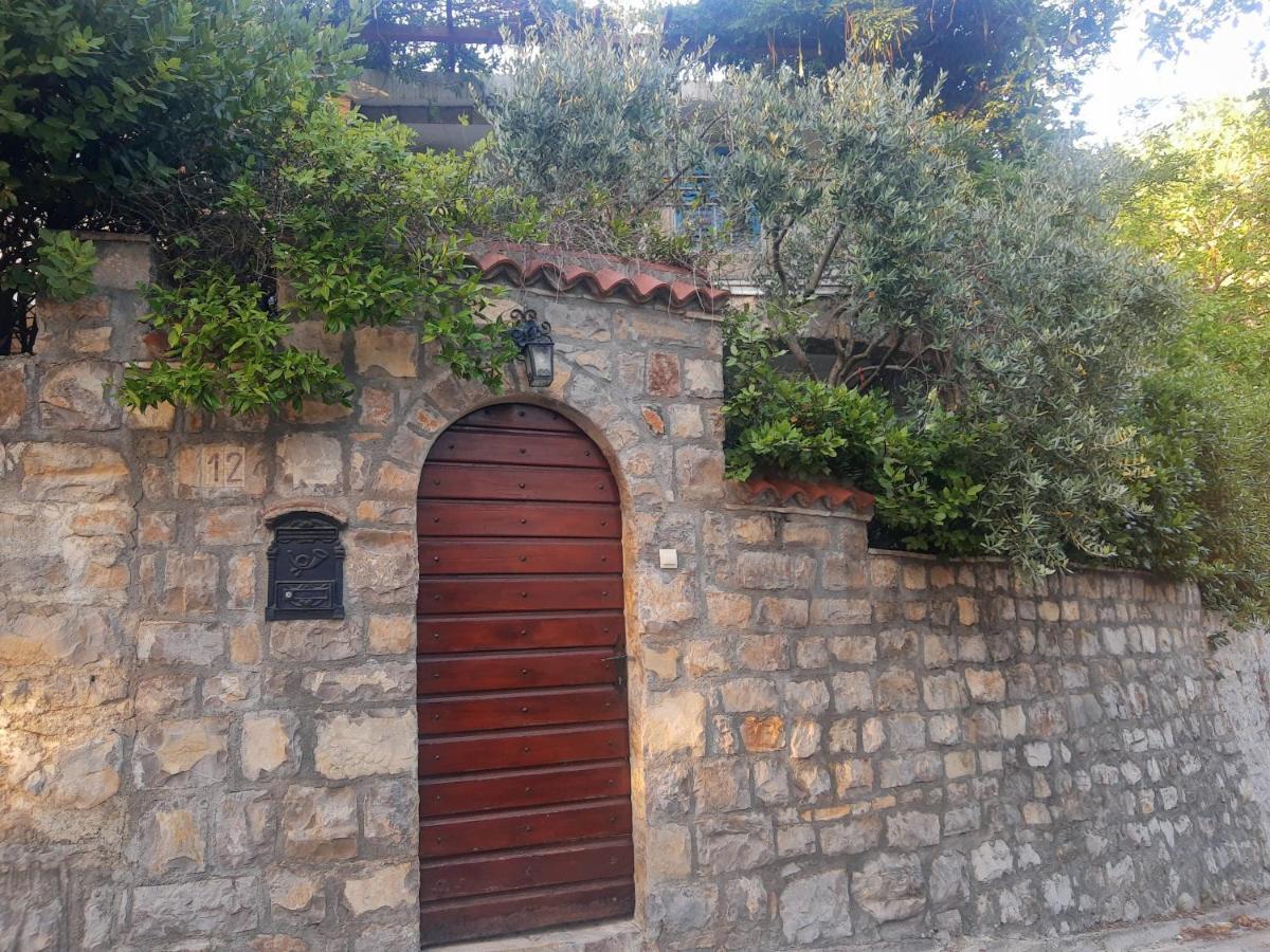 Sea-Side Old Stone Villa With A Private Garden Budva Zewnętrze zdjęcie
