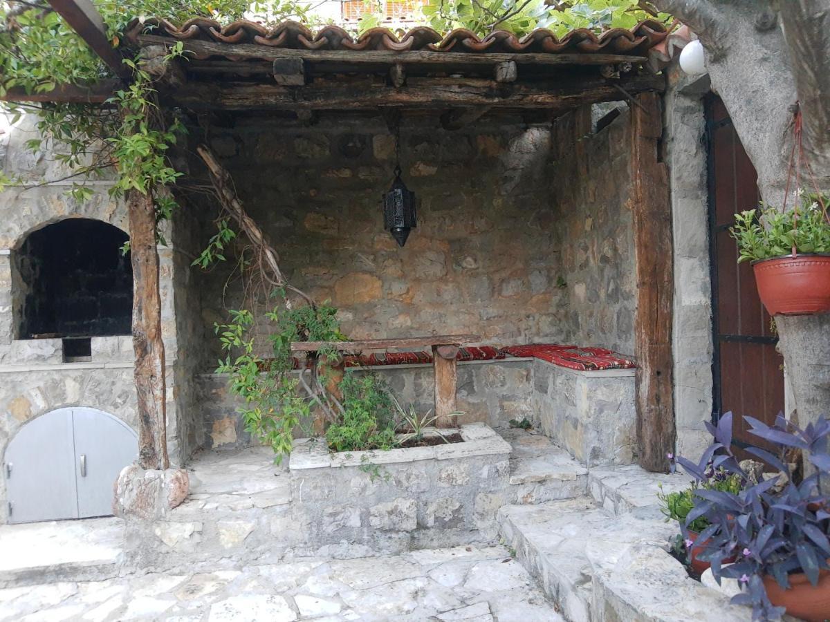 Sea-Side Old Stone Villa With A Private Garden Budva Zewnętrze zdjęcie