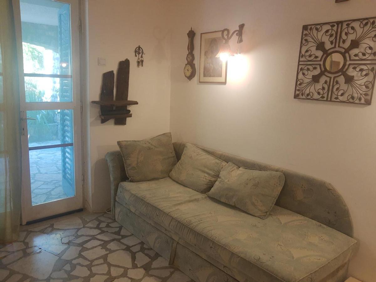 Sea-Side Old Stone Villa With A Private Garden Budva Zewnętrze zdjęcie