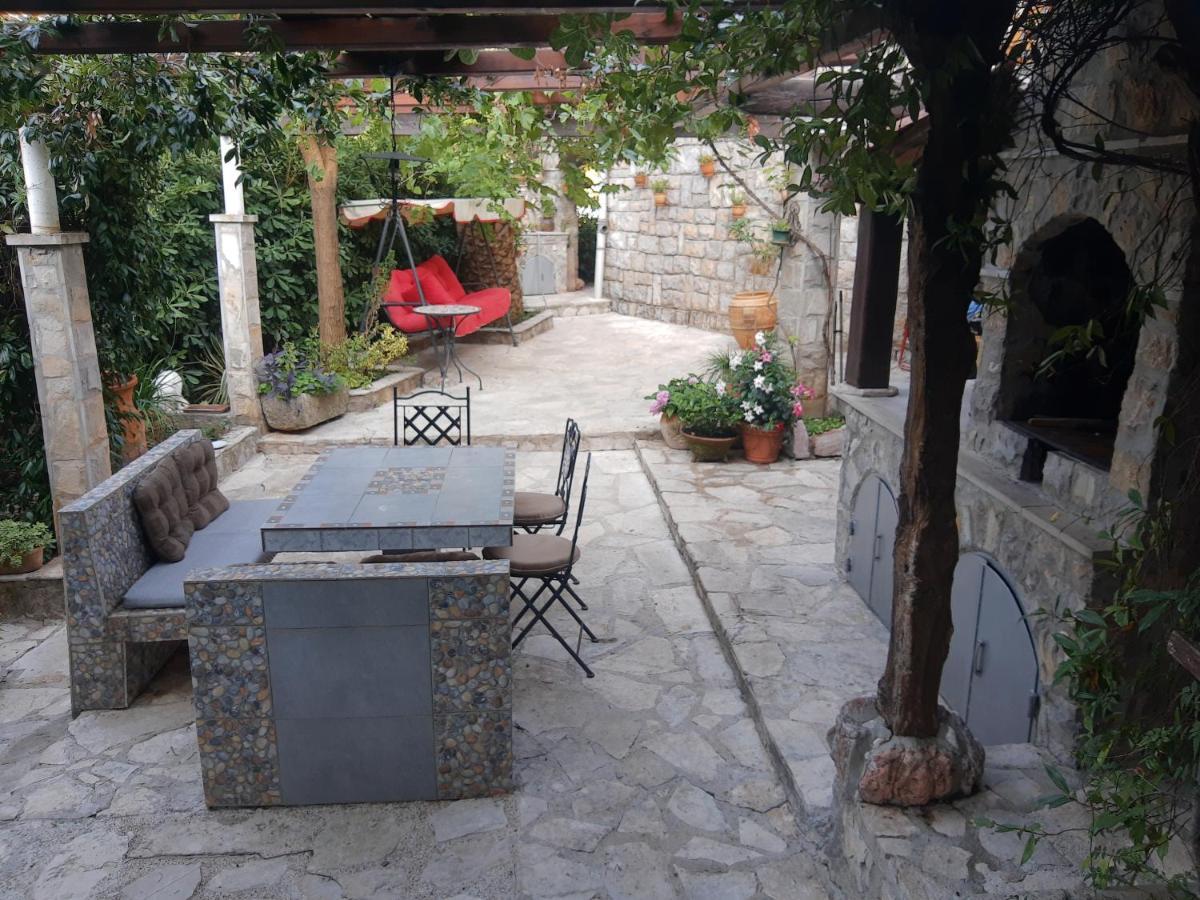 Sea-Side Old Stone Villa With A Private Garden Budva Zewnętrze zdjęcie