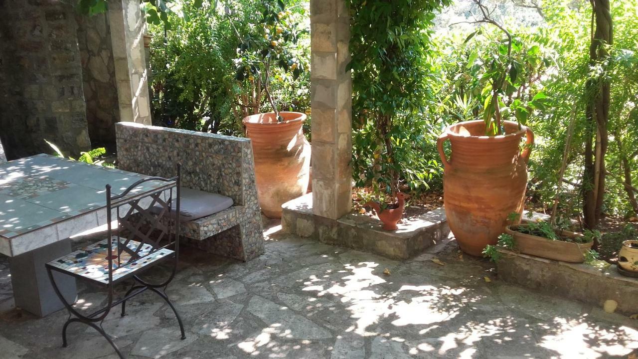 Sea-Side Old Stone Villa With A Private Garden Budva Zewnętrze zdjęcie