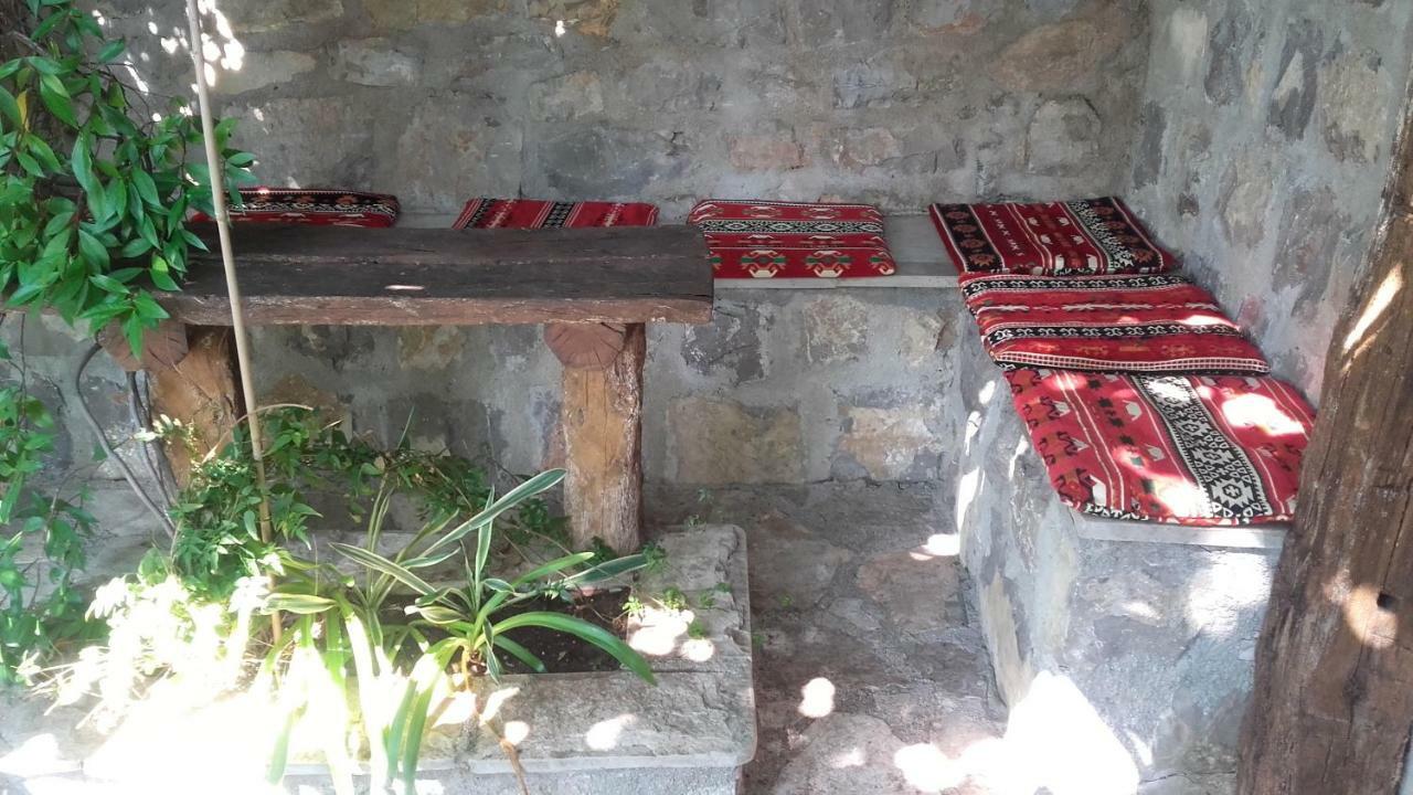 Sea-Side Old Stone Villa With A Private Garden Budva Zewnętrze zdjęcie