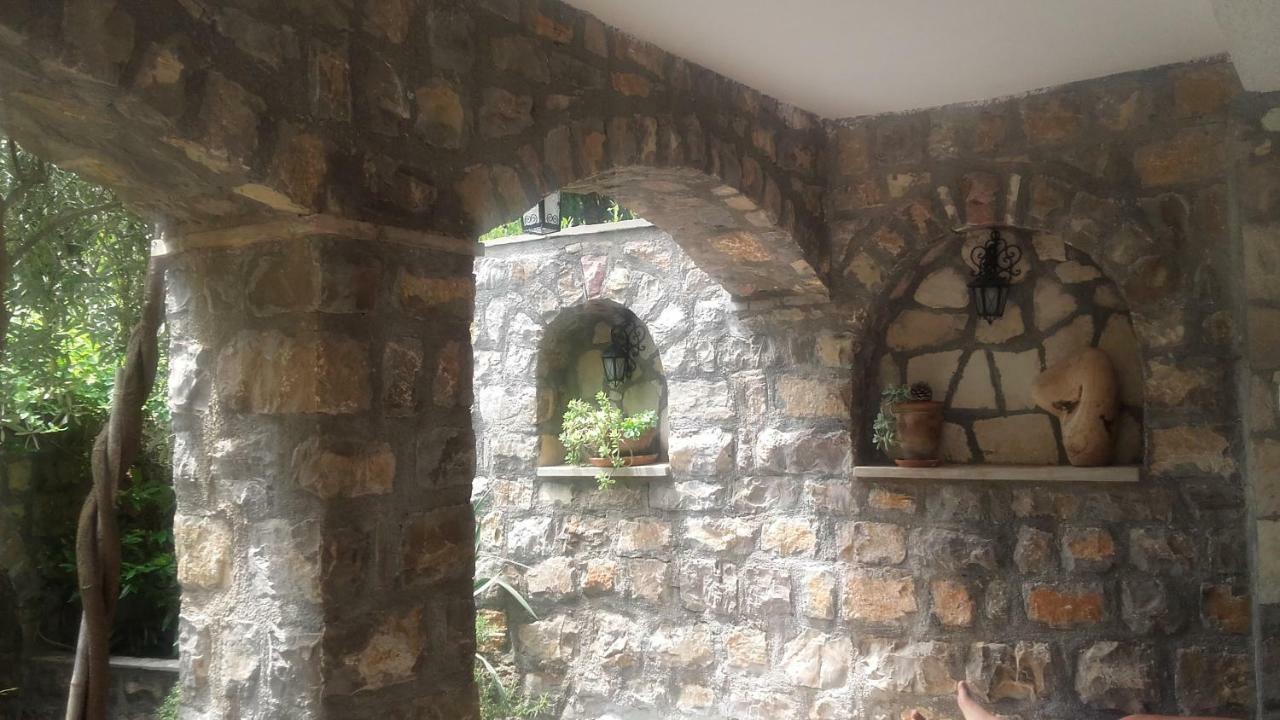 Sea-Side Old Stone Villa With A Private Garden Budva Zewnętrze zdjęcie