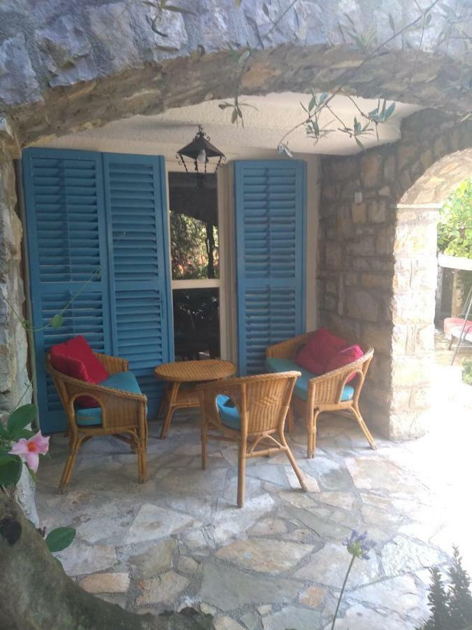 Sea-Side Old Stone Villa With A Private Garden Budva Zewnętrze zdjęcie